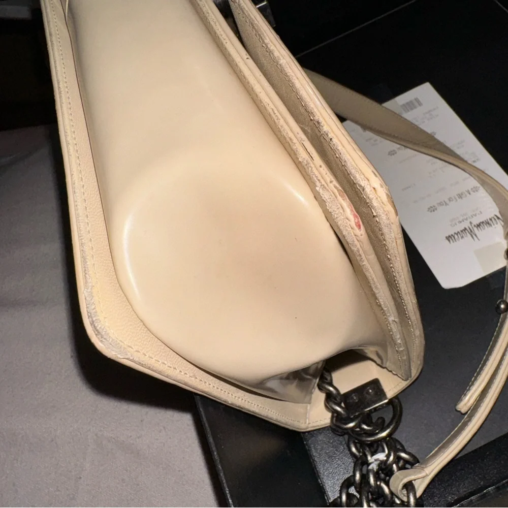 CHANEL BOY PATENT LEATHER CROSSBODY BAG - Picture 6 of 15